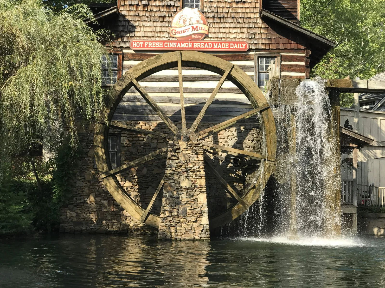 Pigeon Forge Old Mill water wheel in daylight